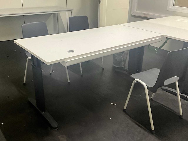 Partij divers kantoormeubilair - afbeelding 14 van  14
