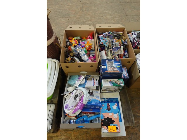 Partij divers kattenspeelgoed - afbeelding 1 van  9