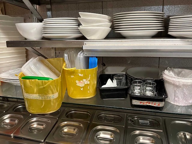 Partij divers keuken materiaal - afbeelding 27 van  32