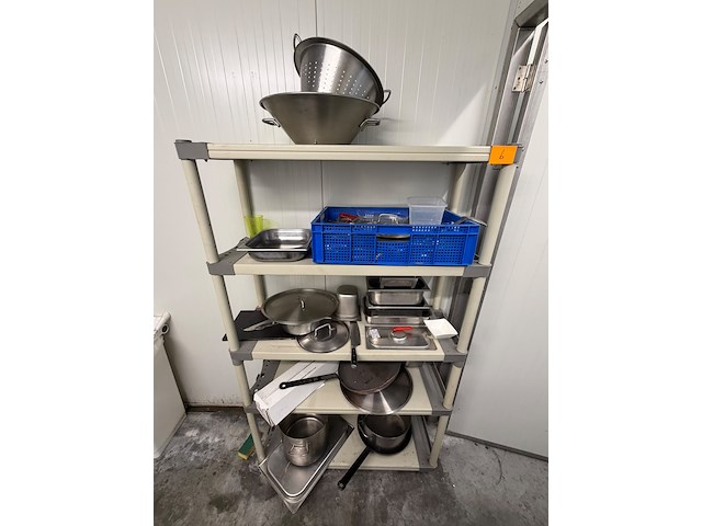 Partij divers keukenmateriaal - afbeelding 1 van  12