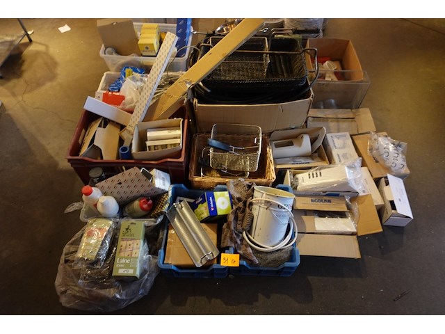 Partij divers keukentoebehoren - afbeelding 1 van  12