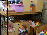 Partij divers kinderspeelgoed - afbeelding 1 van  7