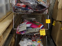 Partij divers kinderspeelgoed - afbeelding 1 van  5