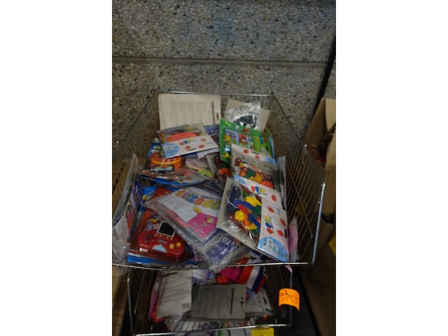 Partij divers kinderspeelgoed - afbeelding 2 van  5