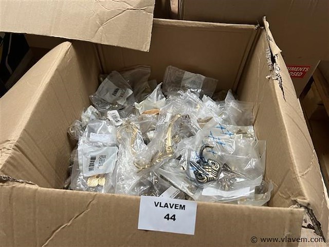 Partij divers materiaal - afbeelding 1 van  4