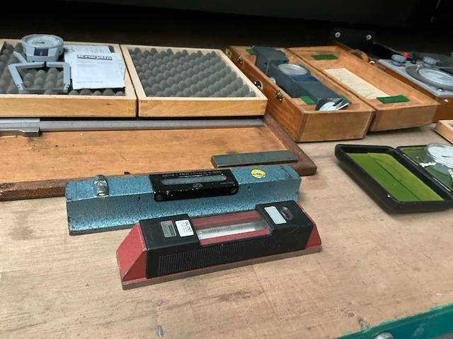 Partij divers meetgereedschap - afbeelding 2 van  8