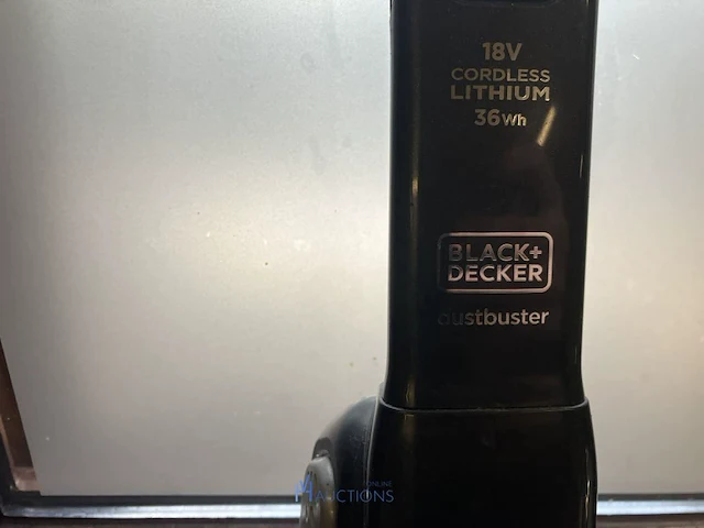 Partij divers met kruimeldief black+decker en schermen - afbeelding 2 van  5