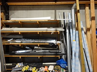 Partij divers metaal/zinken toebehoren - afbeelding 1 van  6