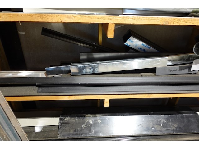 Partij divers metaal/zinken toebehoren - afbeelding 4 van  6