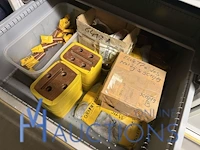Partij divers metalen, filters en handschoenen ansell - afbeelding 16 van  21