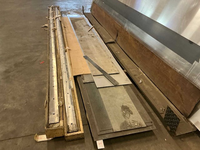 Partij divers metalen plaatmateriaal - afbeelding 3 van  5