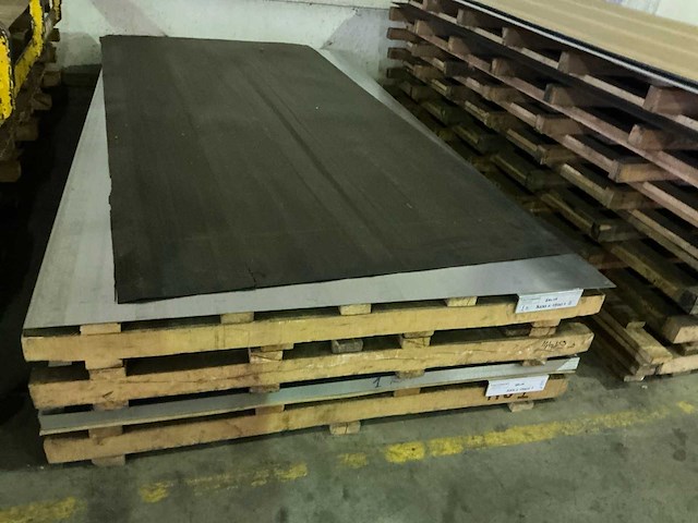 Partij divers metalen plaatmateriaal - afbeelding 3 van  7