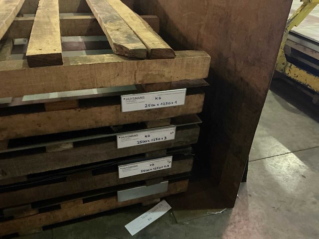 Partij divers metalen plaatmateriaal - afbeelding 9 van  9