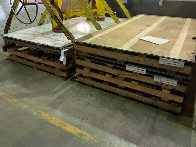 Partij divers metalen plaatmateriaal - afbeelding 1 van  3