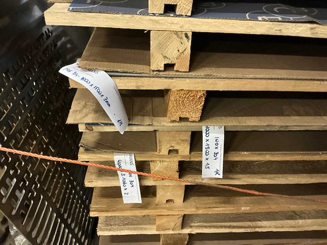 Partij divers metalen plaatmateriaal - afbeelding 3 van  4