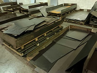 Partij divers metalen plaatmateriaalrestanten - afbeelding 4 van  7