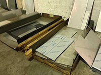 Partij divers metalen plaatmateriaalrestanten - afbeelding 4 van  7