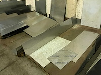 Partij divers metalen plaatmateriaalrestanten - afbeelding 5 van  7