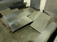 Partij divers metalen plaatmateriaalrestanten - afbeelding 6 van  7
