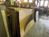 Partij divers metalen plaatmateriaalrestanten - afbeelding 4 van  5