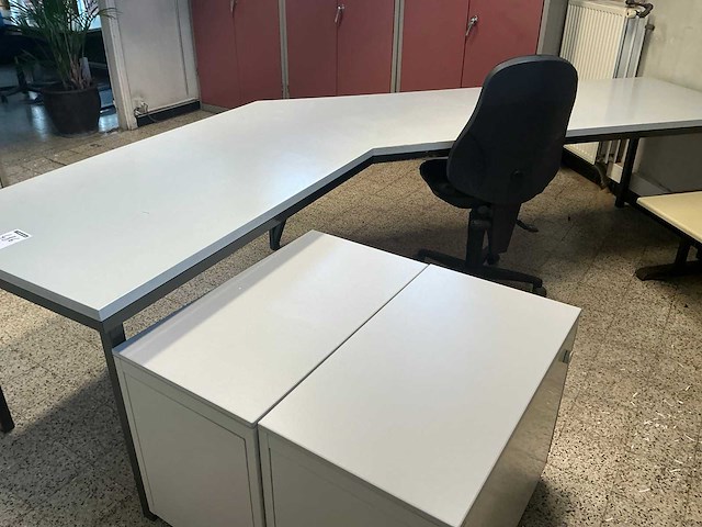 Partij divers meubilair - afbeelding 2 van  5