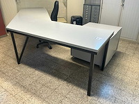 Partij divers meubilair - afbeelding 1 van  5