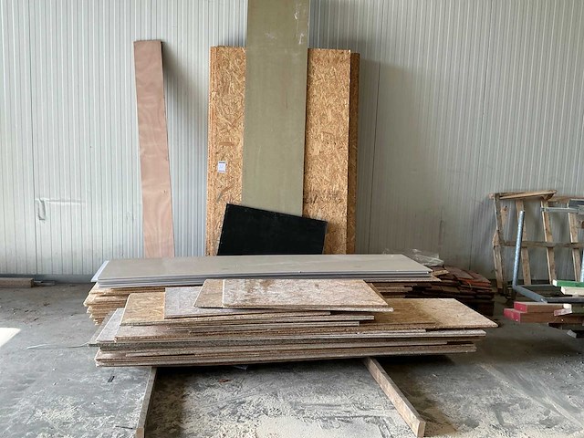 Partij divers plaatmateriaal - afbeelding 1 van  3