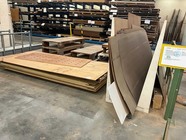 Partij divers plaatmateriaal - afbeelding 1 van  5