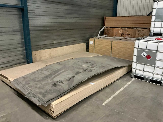 Partij divers plaatmateriaal - afbeelding 1 van  8