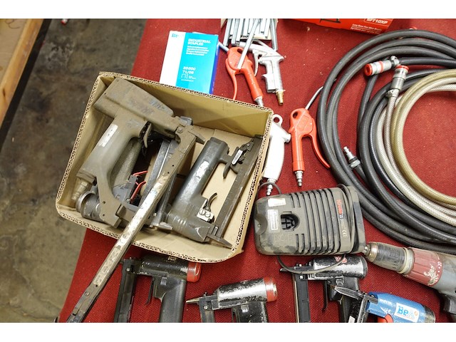 Partij divers pneumatisch gereedschap + handgereedschap - afbeelding 7 van  10