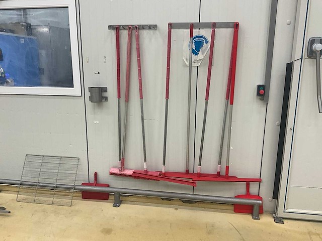 Partij divers poetsgerief - afbeelding 1 van  5