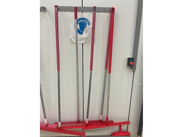 Partij divers poetsgerief - afbeelding 2 van  5