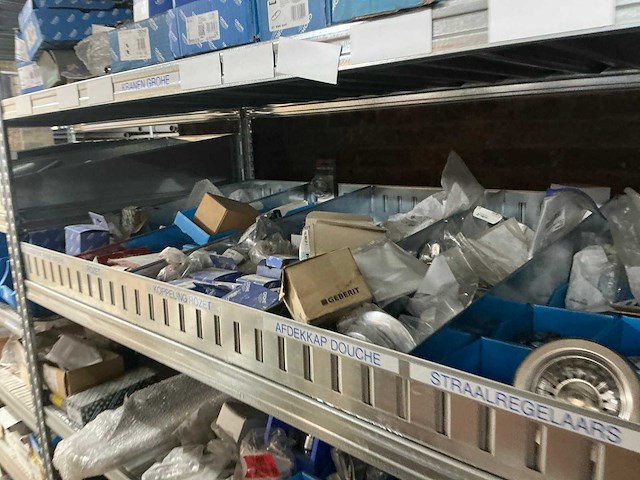 Partij divers sanitair installatiemateriaal - afbeelding 5 van  17