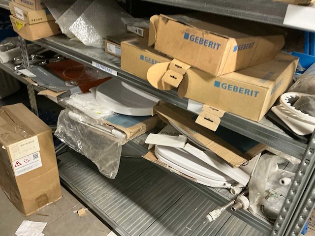 Partij divers sanitair installatiemateriaal - afbeelding 12 van  17