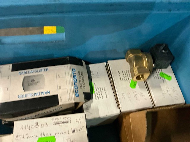 Partij divers sanitair-technische installatiemateriaal - afbeelding 4 van  10