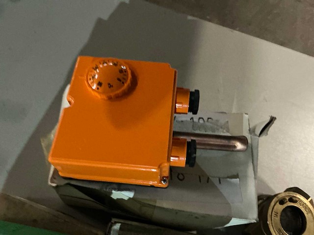 Partij divers sanitair-technische installatiemateriaal - afbeelding 3 van  6