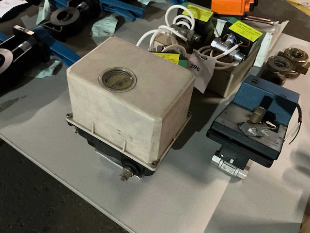 Partij divers sanitair-technische installatiemateriaal - afbeelding 6 van  6