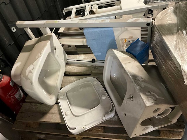 Partij divers sanitair - afbeelding 2 van  16