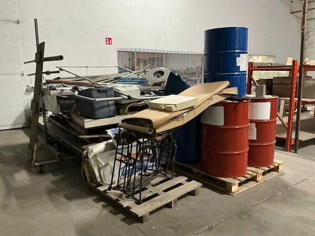 Partij divers schroot - afbeelding 1 van  3