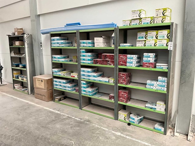 Partij divers schuurpapier - afbeelding 1 van  16