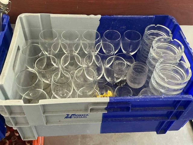 Partij divers servies en glaswerk - afbeelding 2 van  5