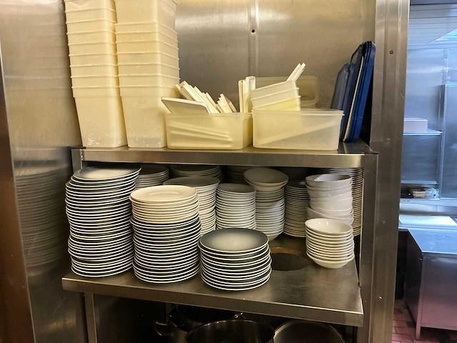 Partij divers servies - afbeelding 1 van  1