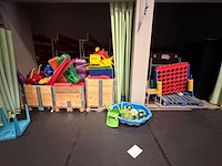 Partij divers speelgoed - afbeelding 1 van  6