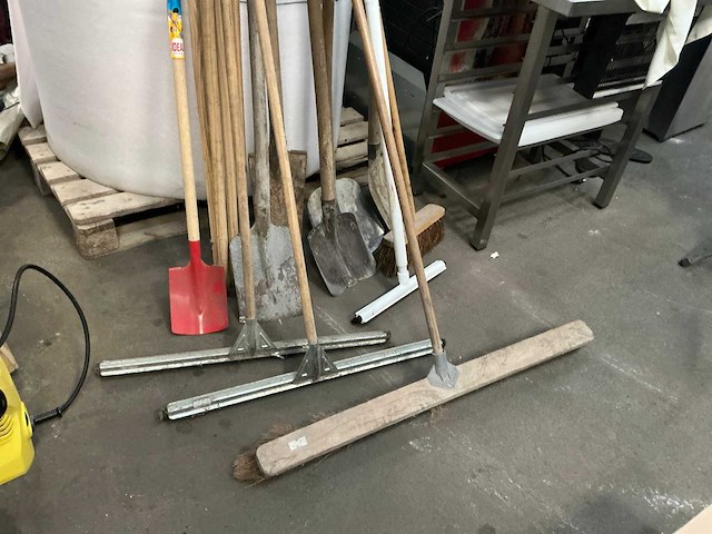 Partij divers steelgereedschap - afbeelding 2 van  2