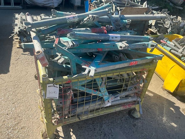 Partij divers steigermateriaal - afbeelding 2 van  3