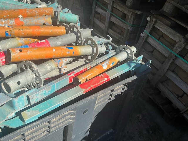 Partij divers steigermateriaal - afbeelding 3 van  4