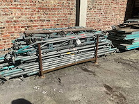 Partij divers steigermateriaal - afbeelding 1 van  4
