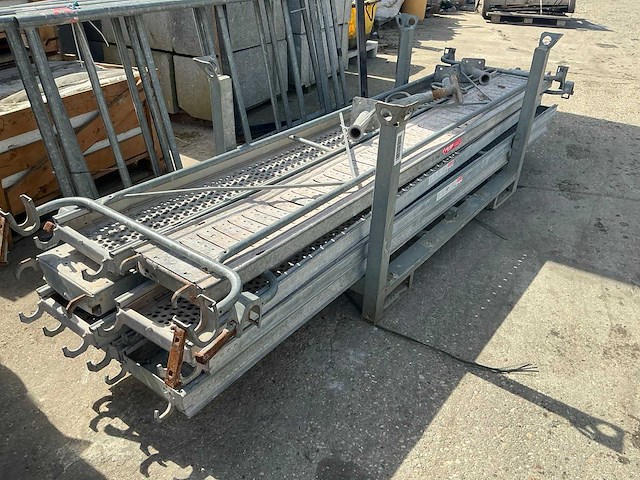 Partij divers steigermateriaal - afbeelding 2 van  6