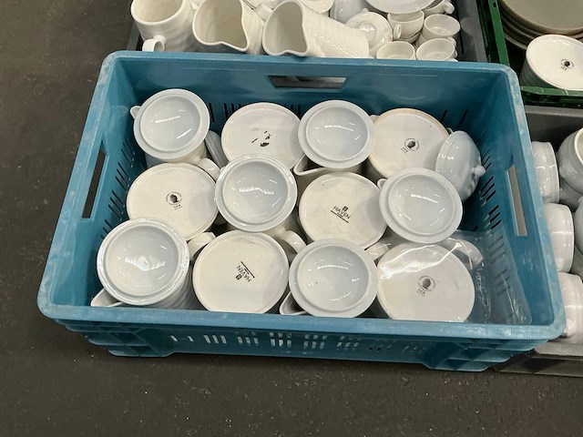 Partij divers tafelporselein - afbeelding 2 van  9
