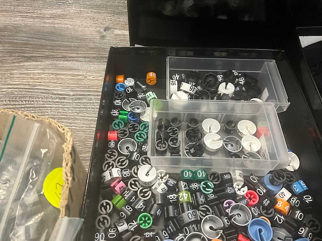 Partij divers toebehoren pasmaten - afbeelding 8 van  14